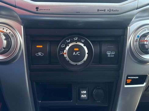 Used 2017 Toyota 4Runner SR5 AWD/4WD image 31