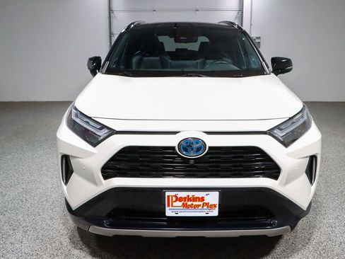 Used 2022 Toyota RAV4 XSE AWD/4WD image 4