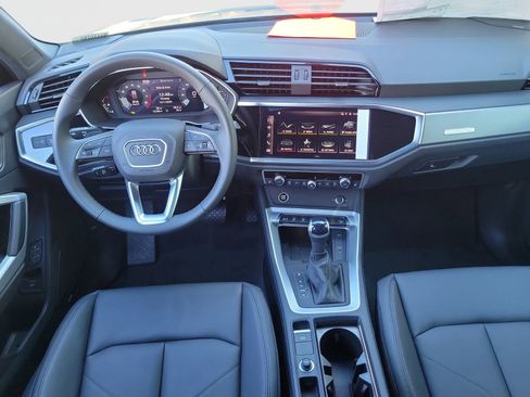 New 2025 Audi Q3 2.0T Premium image 11