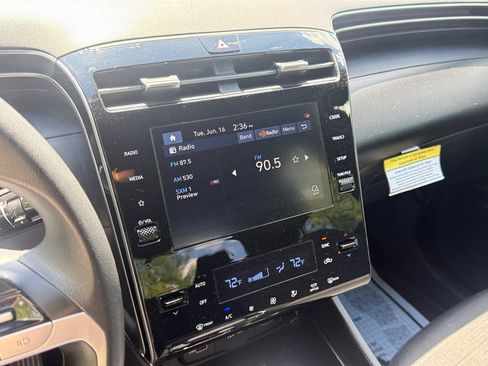 Used 2024 Hyundai Santa Cruz SEL AWD/4WD image 33