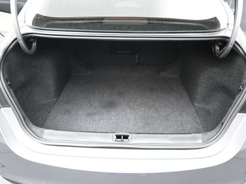 Used 2016 Chrysler 200 Limited image 26