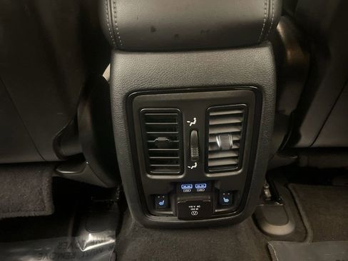 Used 2022 Dodge Durango GT image 16