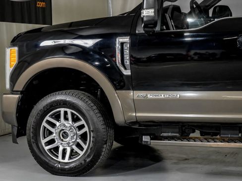 Used 2017 Ford F250 King Ranch w/ King Ranch Ultimate Package AWD/4WD image 12