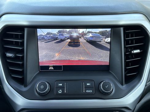 Used 2023 GMC Acadia SLE w/ Driver Convenience Package image 26