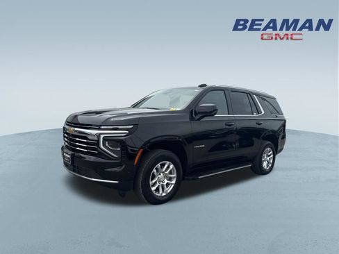 Used 2025 Chevrolet Tahoe LT AWD/4WD image 3
