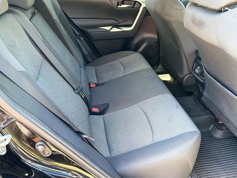 Used 2022 Toyota RAV4 XLE w/ Convenience Package image 31