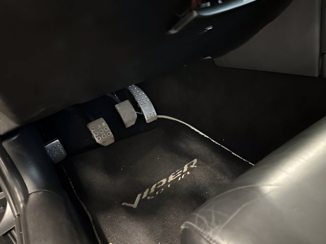 Used 2006 Dodge Viper SRT-10 RWD image 22