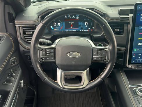 Used 2022 Ford Expedition Platinum AWD/4WD image 20