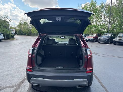 Used 2021 Jeep Cherokee Limited w/ Mopar Interior Package AWD/4WD image 37