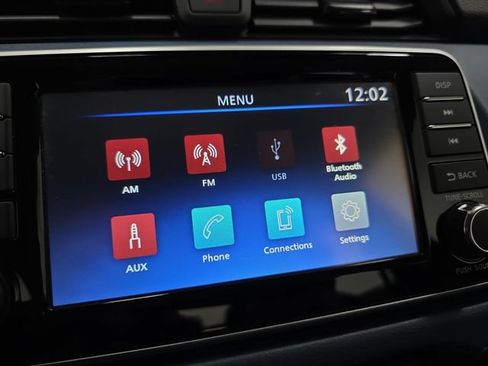 Used 2025 Nissan Versa SV FWD image 21