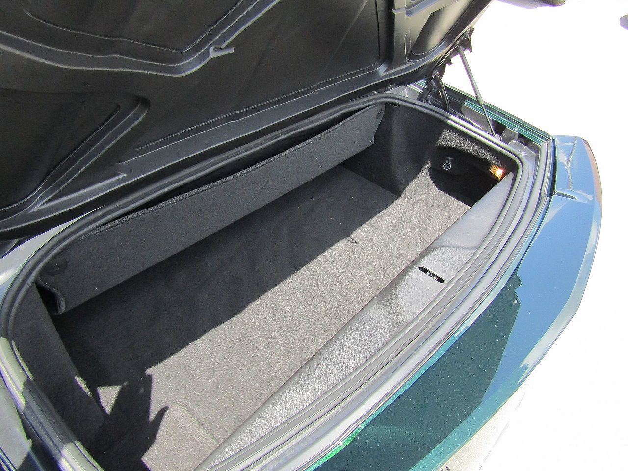 Used 2014 Chevrolet Corvette Stingray Convertible w/ 3LT Preferred Equipment Group RWD image 18