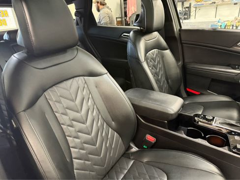 Used 2023 Kia Sportage X-Line w/ X-Line Premium Package image 33