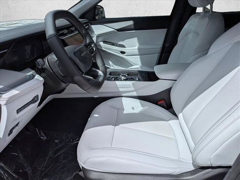 New 2026 Jeep Cherokee Limited AWD/4WD image 4