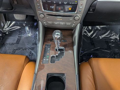 Used 2012 Lexus IS 350C w/ Luxury Pkg RWD image 15