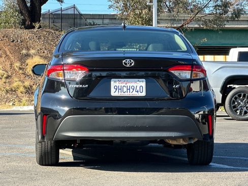 Used 2023 Toyota Corolla LE image 4