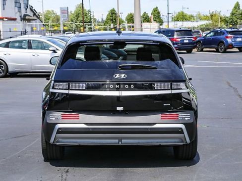 New 2025 Hyundai Ioniq 5 SE image 8