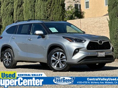 Used 2021 Toyota Highlander XLE