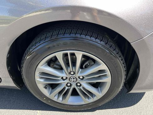 Used 2017 Toyota Camry SE w/ Moonroof Package image 73