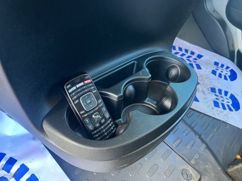 Used 2014 RAM ProMaster 2500 w/ Interior Convenience Group image 15