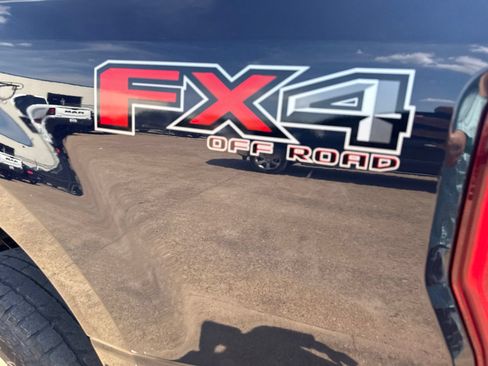 Used 2021 Ford F250 XLT w/ XLT Premium Package AWD/4WD image 10