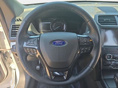 Used 2019 Ford Explorer XLT w/ XLT Sport Appearance Package AWD/4WD image 14
