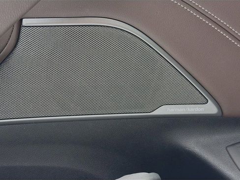 Used 2021 BMW M550i xDrive w/ Dynamic Handling Package image 20