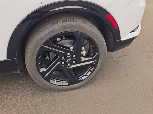 New 2026 Chevrolet Equinox EV RS image 12