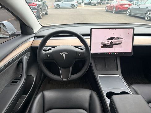 Used 2023 Tesla Model 3 Standard Range RWD image 5