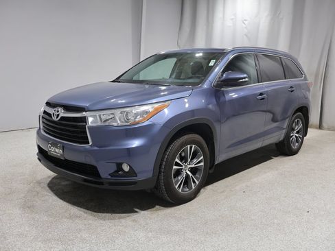 Used 2016 Toyota Highlander XLE AWD/4WD image 5