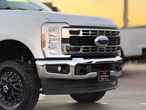 Used 2024 Ford F350 XLT w/ FX4 Off-Road Package image 8