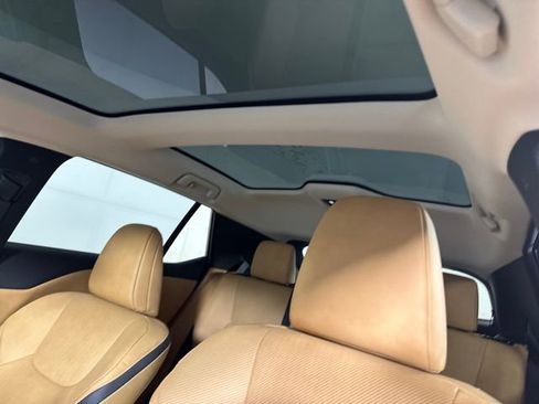 Used 2025 Lexus RZ 450e image 12