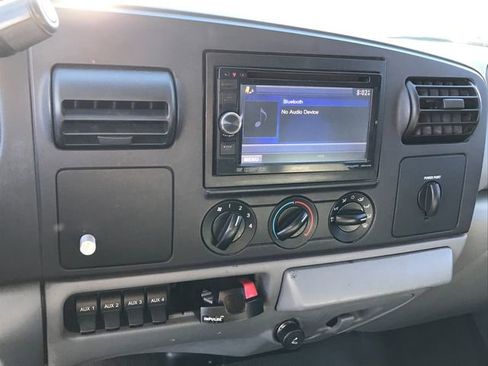 Used 2005 Ford F350 XLT image 8