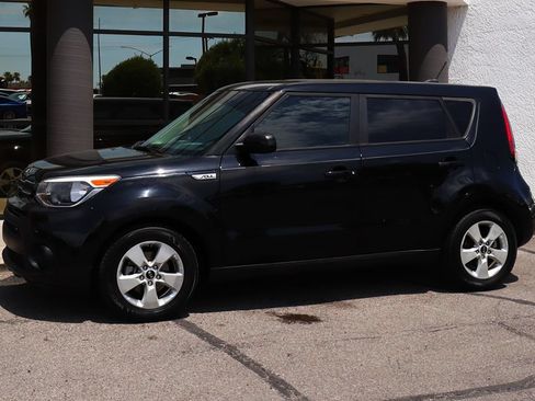 Used 2017 Kia Soul FWD image 7