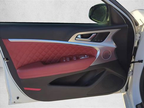 Used 2022 Genesis G70 3.3T Launch Edition RWD image 7