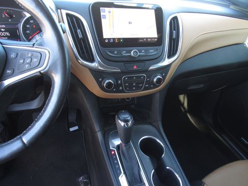 Used 2020 Chevrolet Equinox Premier image 19
