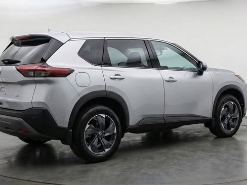 Used 2025 Nissan Rogue SV image 9