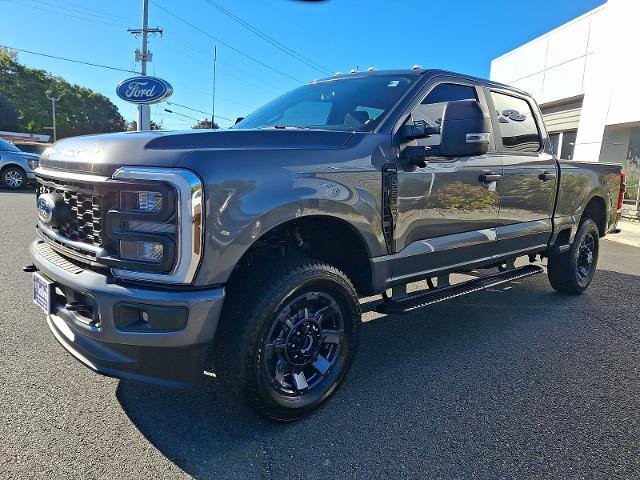 Certified 2025 Ford F250 4x4 Crew Cab Super Duty image 3