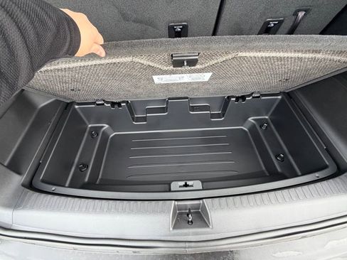 Used 2025 Chevrolet Traverse Z71 w/ Driver Confidence Package image 21