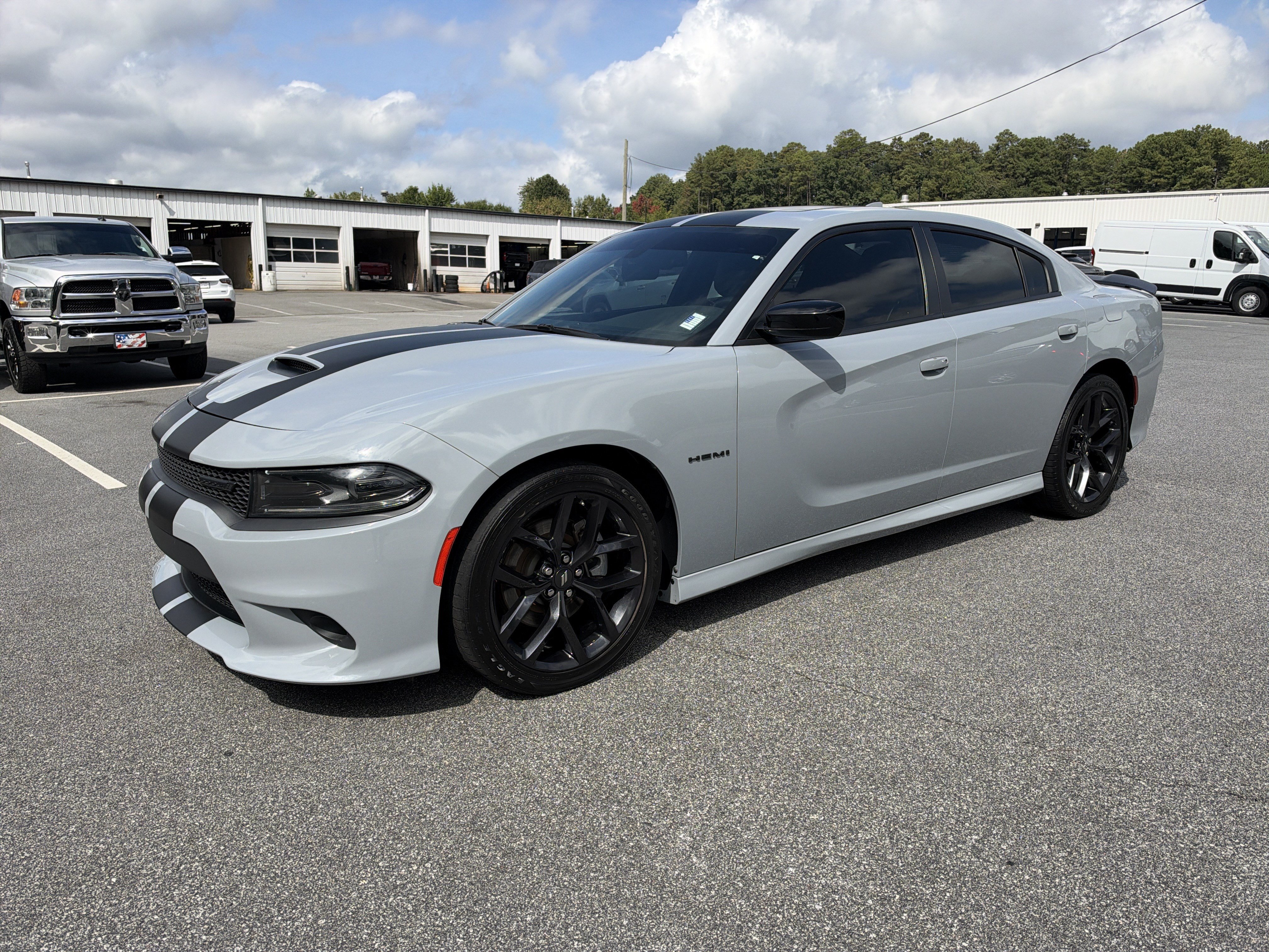 Used 2022 Dodge Charger R/T w/ Blacktop Package RWD image 3