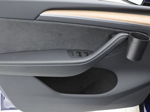 Used 2024 Tesla Model Y Long Range image 15