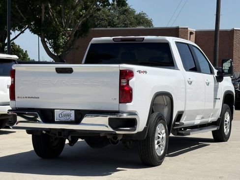 Used 2025 Chevrolet Silverado 2500 LT w/ Convenience Package AWD/4WD image 4