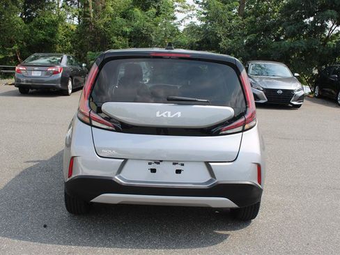 Used 2025 Kia Soul LX w/ LX Technology Package FWD image 6