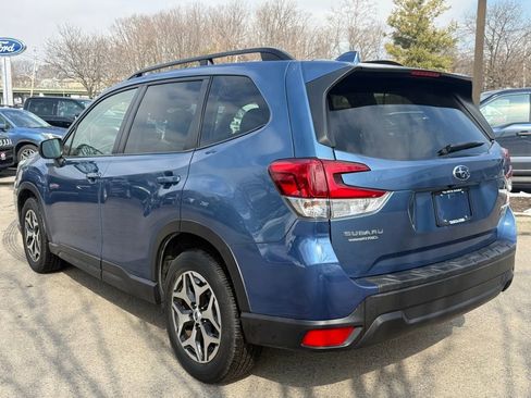 Used 2021 Subaru Forester Premium image 8