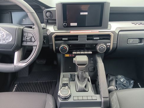 New 2026 Toyota Tacoma SR5 AWD/4WD image 11