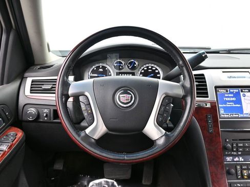 Used 2014 Cadillac Escalade ESV Premium image 47