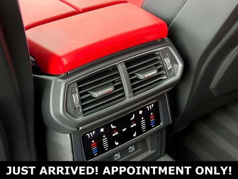 Used 2022 Lamborghini Urus image 12