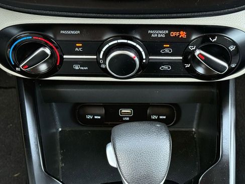 Used 2023 Kia Soul LX w/ LX Technology Package image 25