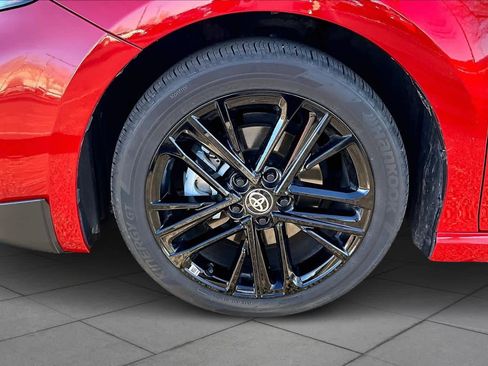 Certified 2025 Toyota Camry SE image 9