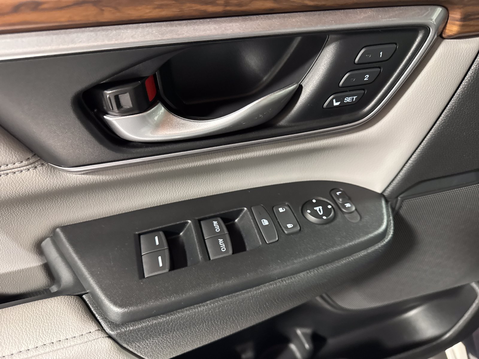 Used 2018 Honda CR-V EX-L image 12