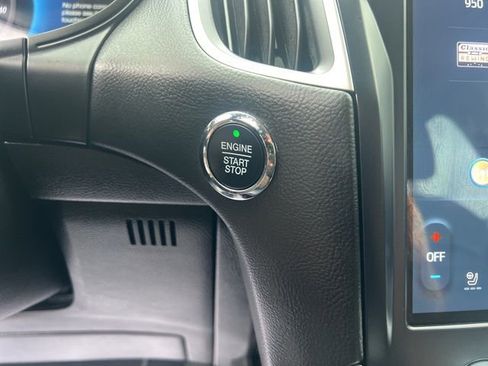 Used 2023 Ford Edge SEL w/ Sport Appearance Package image 32